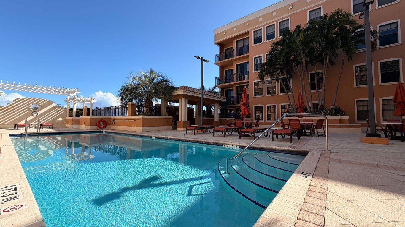 511 Lucerne Avenue 610