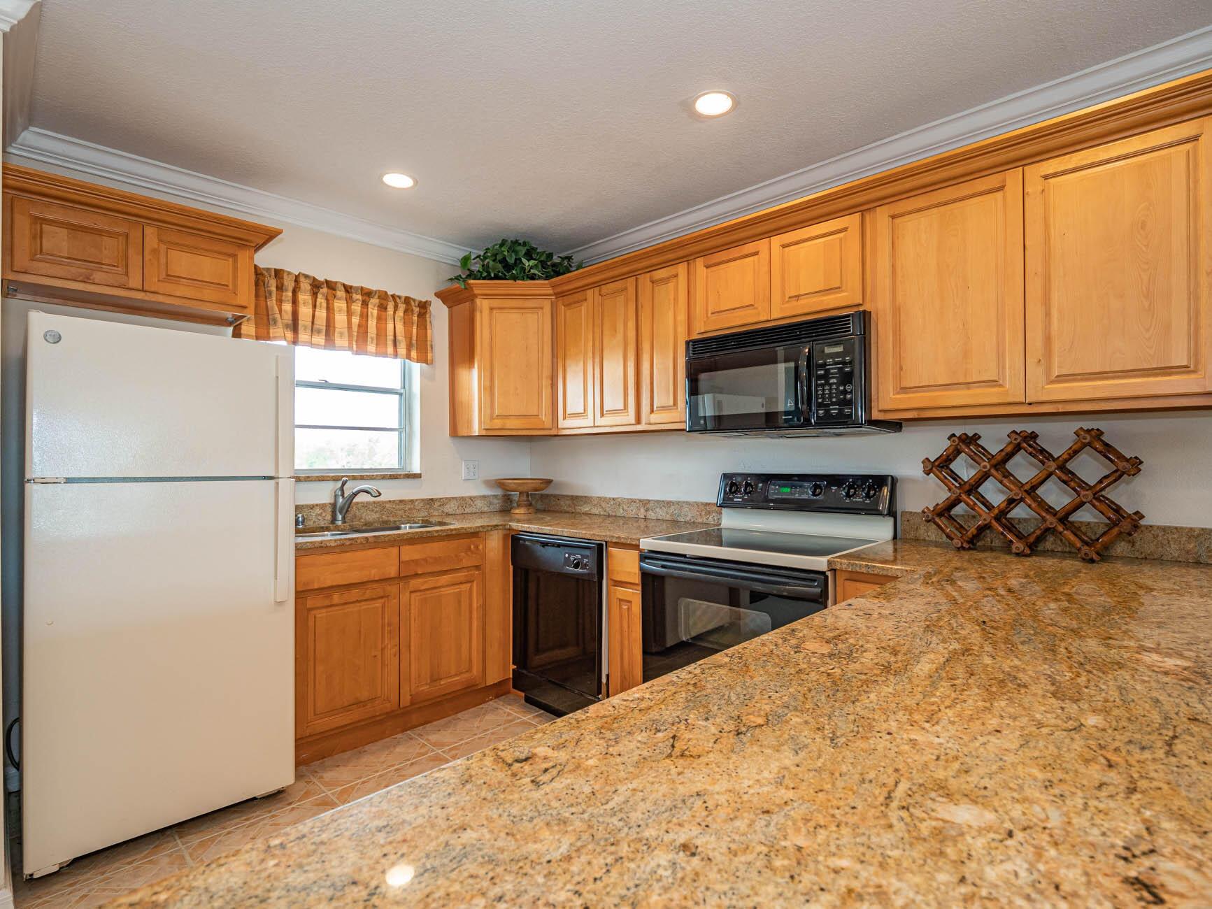 VISTA HARBOR CONDO BLDGS - Residential Lease