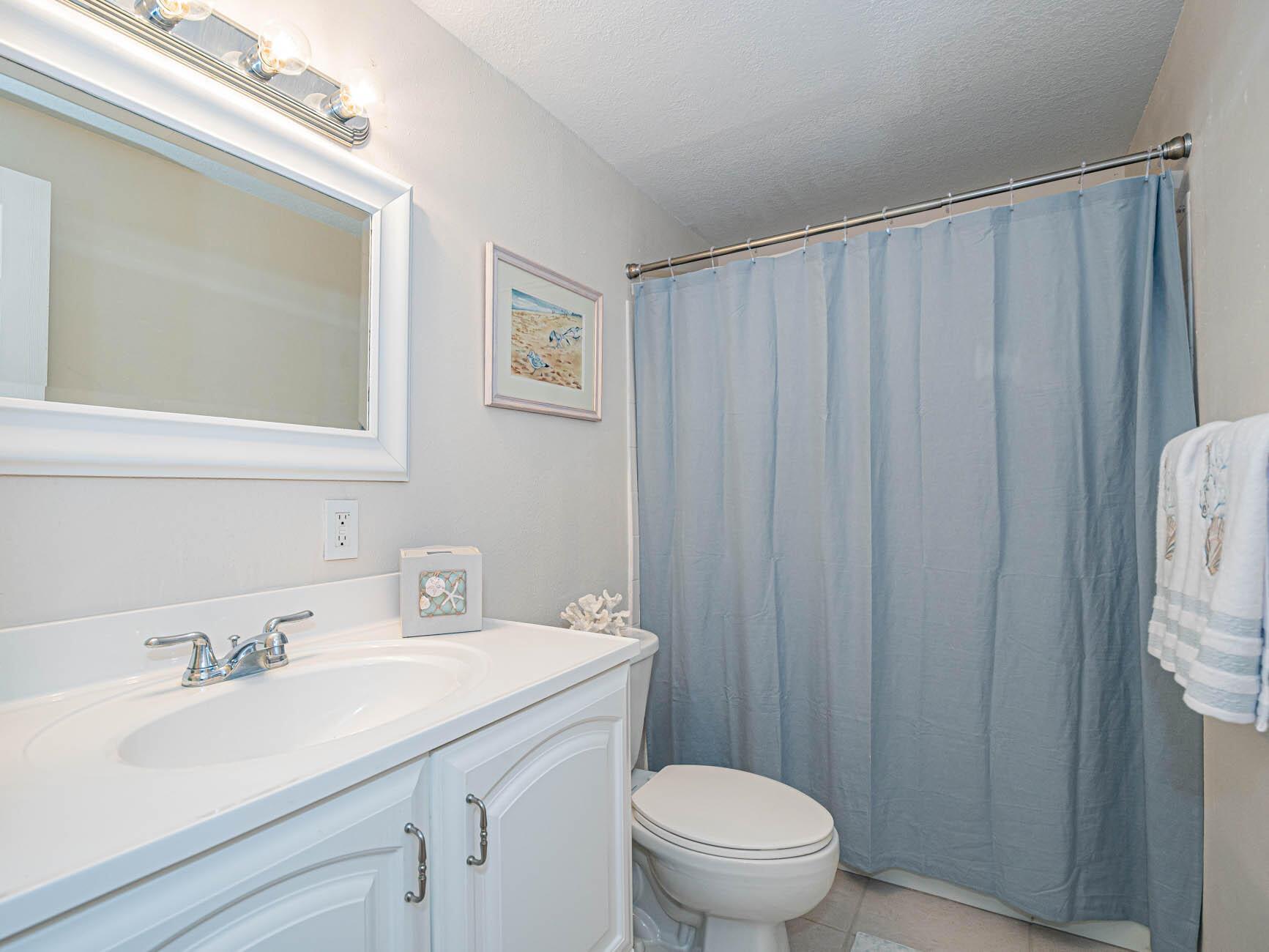 VISTA HARBOR CONDO BLDGS - Residential Lease