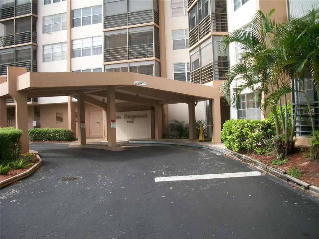 Photo of 1100 Saint Charles Pl #707, Pembroke Pines, FL 33026 (MLS # F10302523)