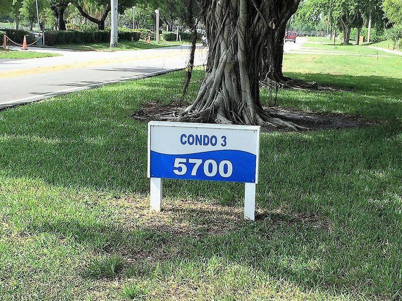 Boca Teeca Condoo 3 - Residential Lease