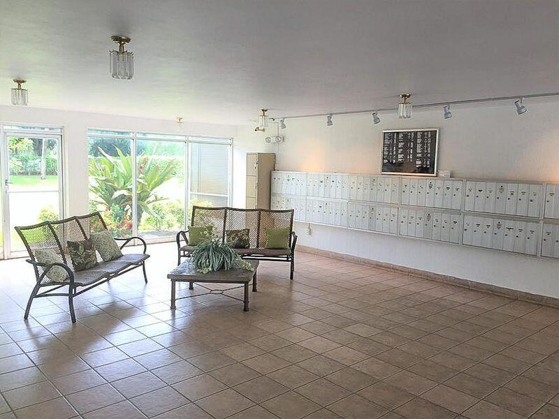 Boca Teeca Condoo 3 - Residential Lease