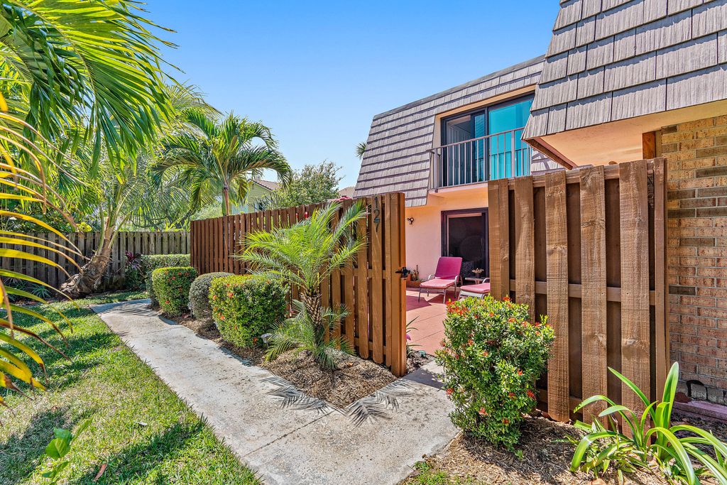 Photo of 127 Ocean Cove Drive, Jupiter, FL 33477 (MLS # R10789006)