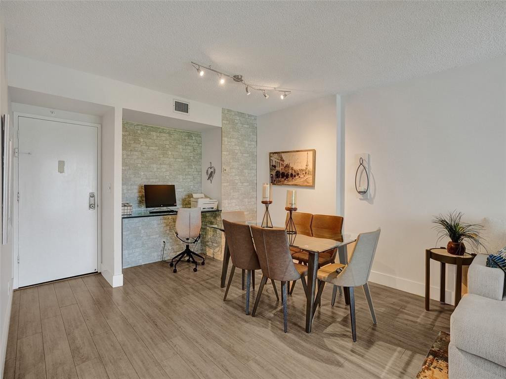 HILLCREST EAST NO 24 - Residential