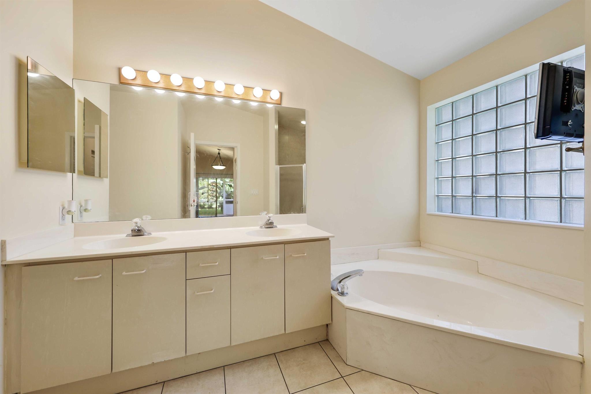 Bel Aire - Residential