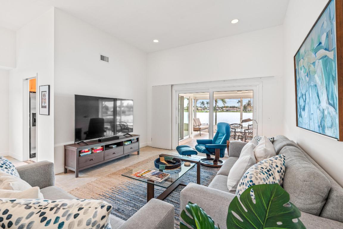 LAKES OF SHERBROOKE PH 3 - Residential