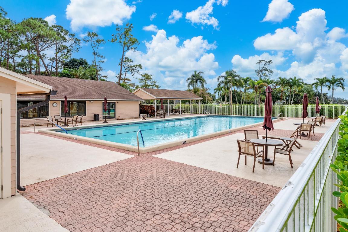 LAKES OF SHERBROOKE PH 3 - Residential