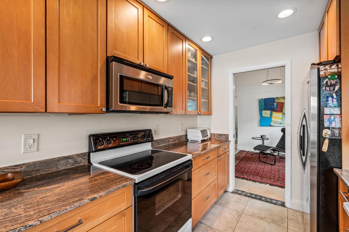 LAKES OF SHERBROOKE PH 3 - Residential