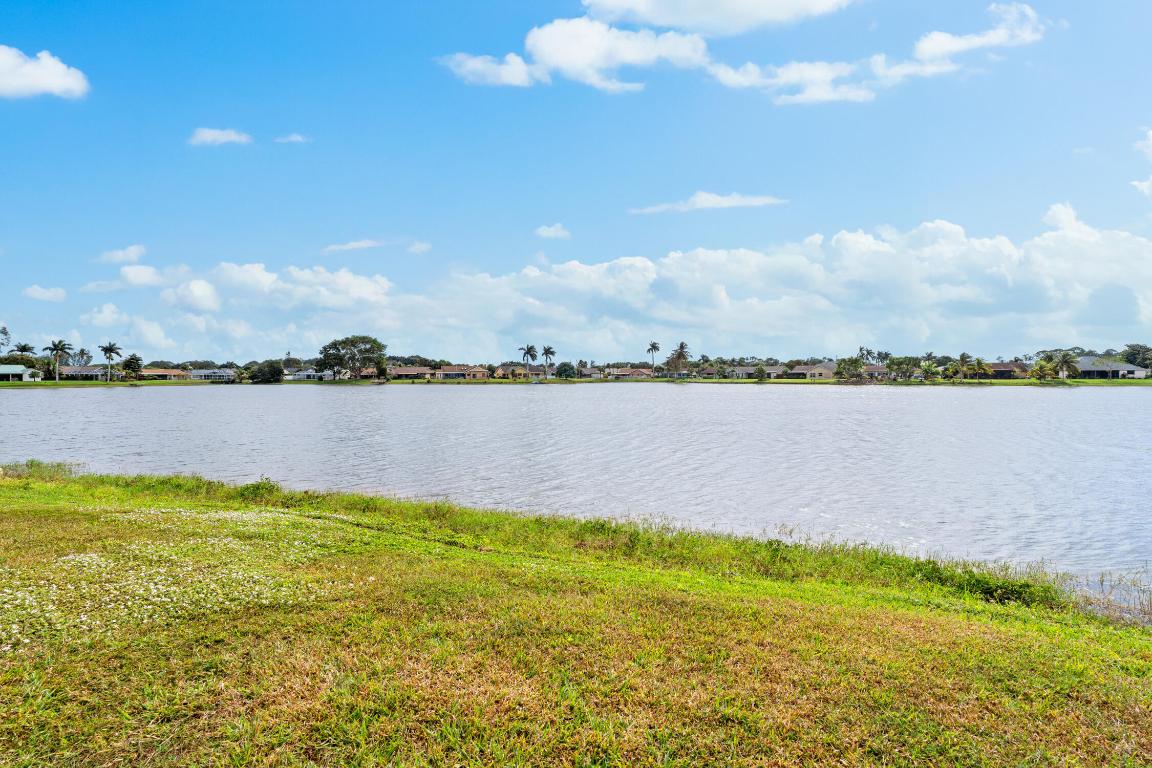 LAKES OF SHERBROOKE PH 3 - Residential