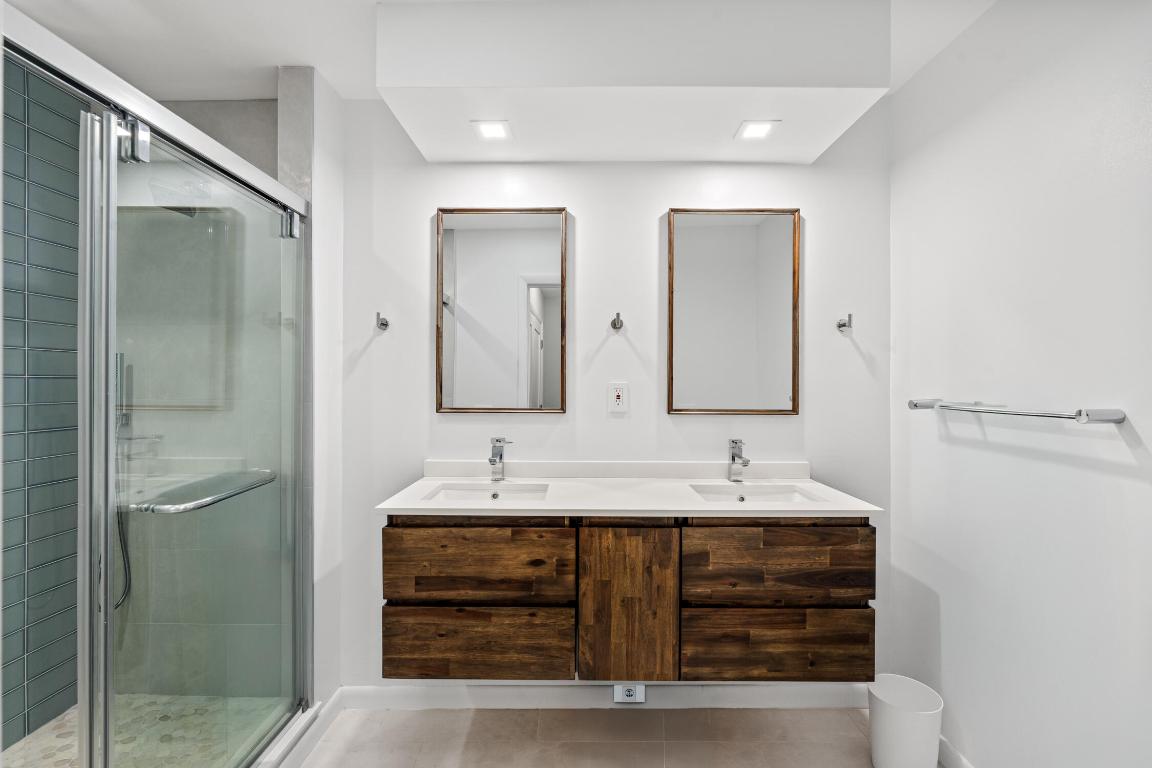 LAKES OF SHERBROOKE PH 3 - Residential