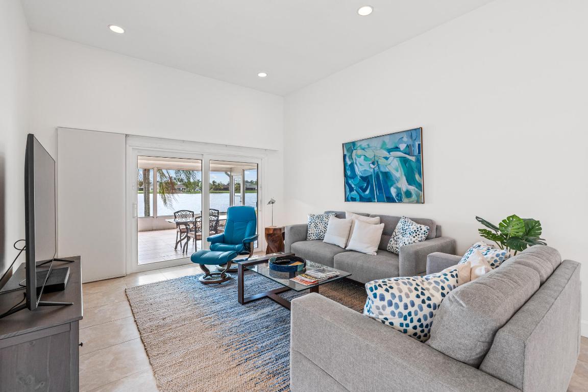 LAKES OF SHERBROOKE PH 3 - Residential