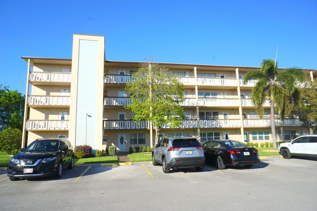 Photo of 401 Southampton A #401, West Palm Beach, FL 33417 (MLS # B26010562)