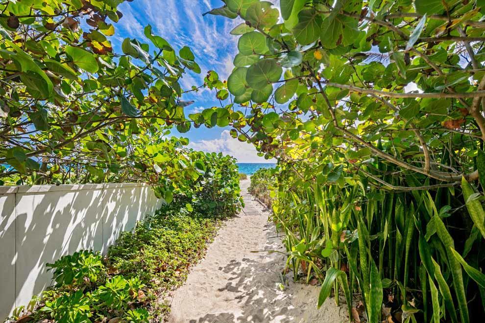 HIDDEN HARBOUR ESTATES - Residential