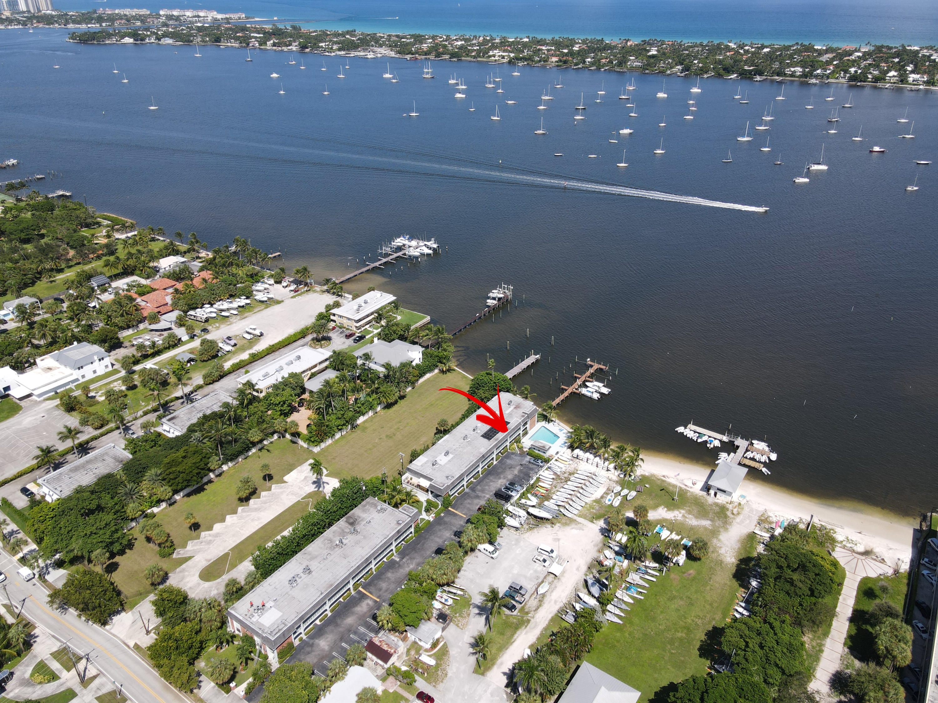 ETON HOUSE COND APTS LTS 37 TO 40 INC & SOVEREIGNT - Residential Lease