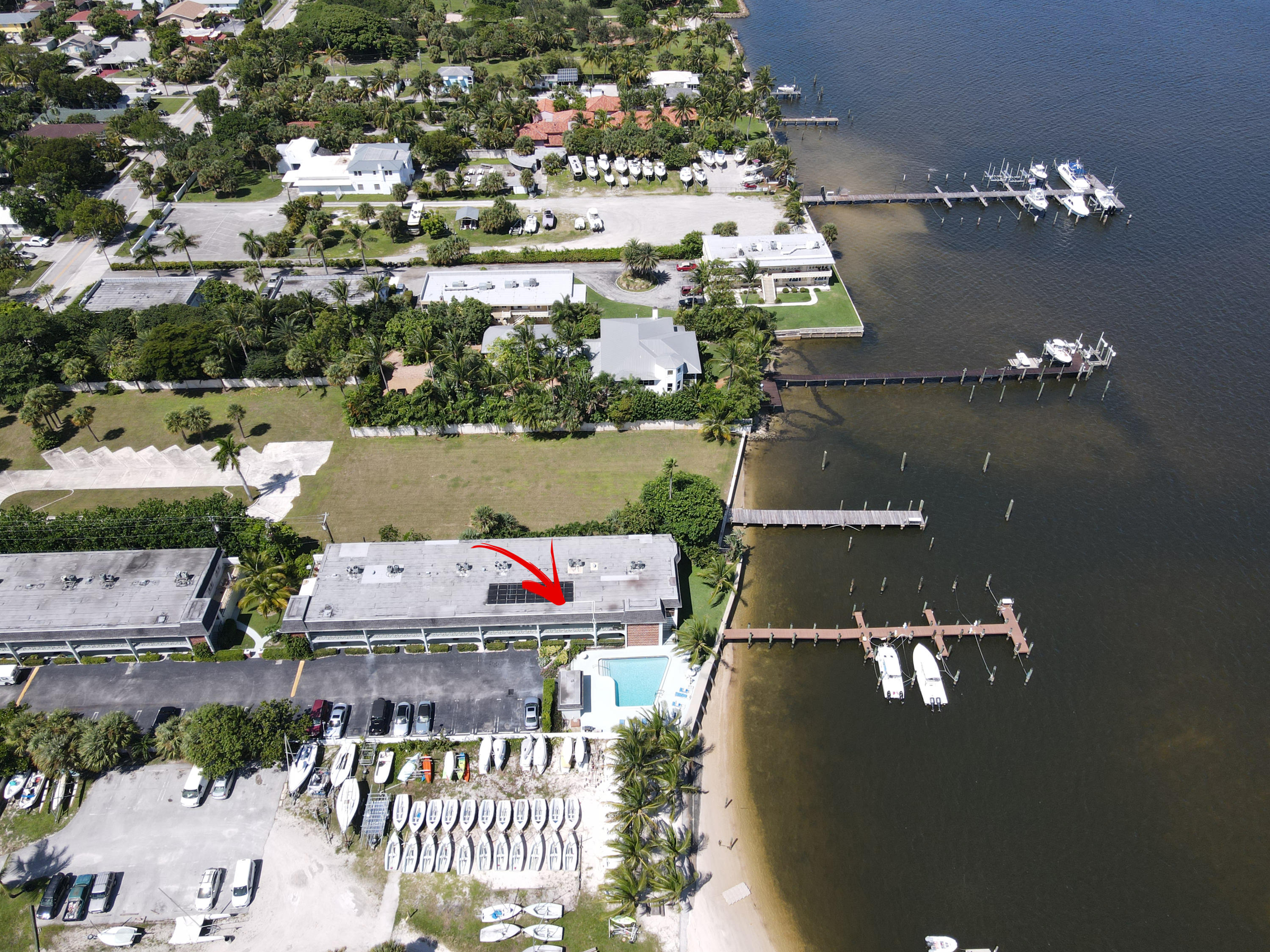 ETON HOUSE COND APTS LTS 37 TO 40 INC & SOVEREIGNT - Residential Lease