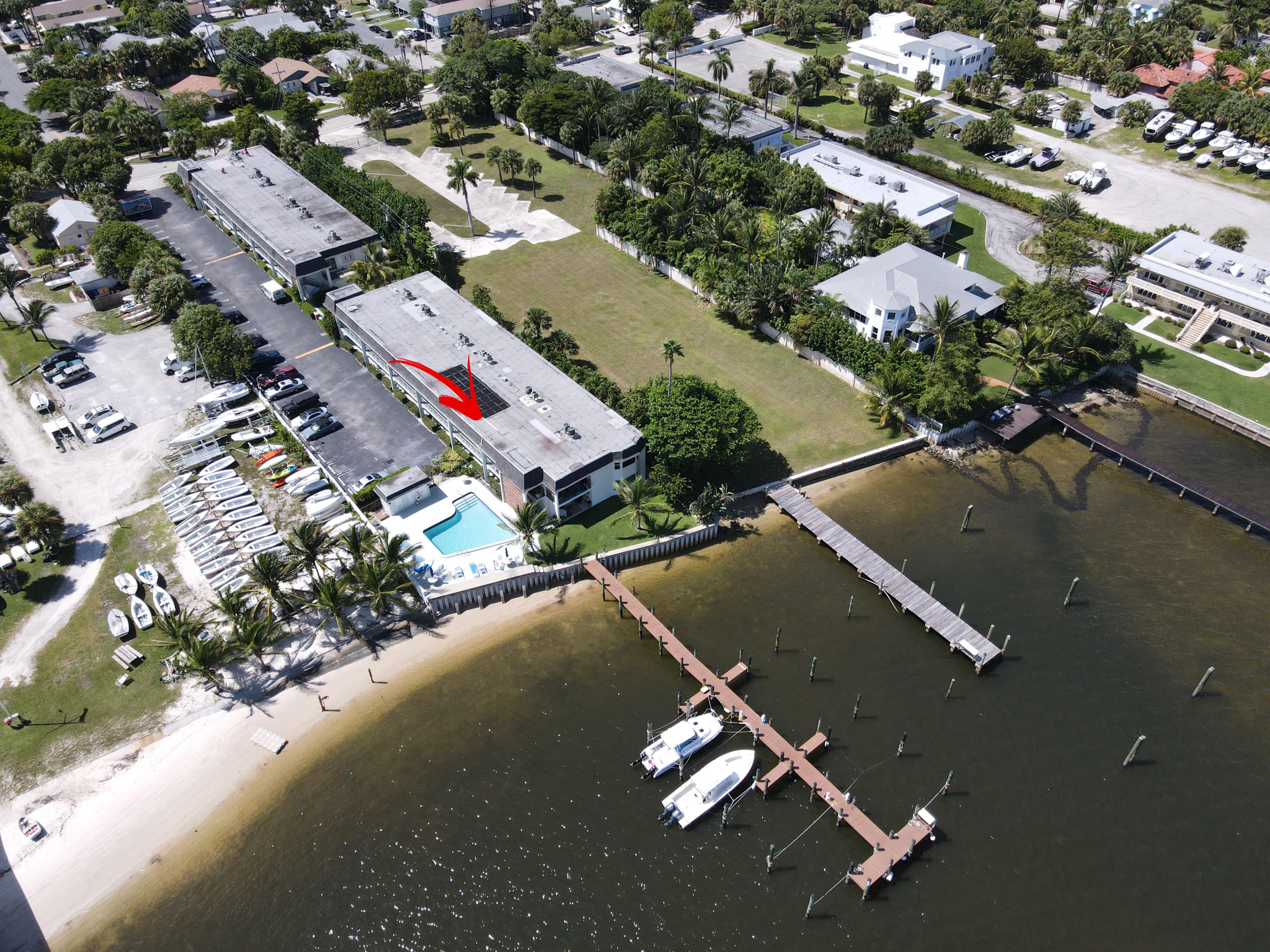 ETON HOUSE COND APTS LTS 37 TO 40 INC & SOVEREIGNT - Residential Lease