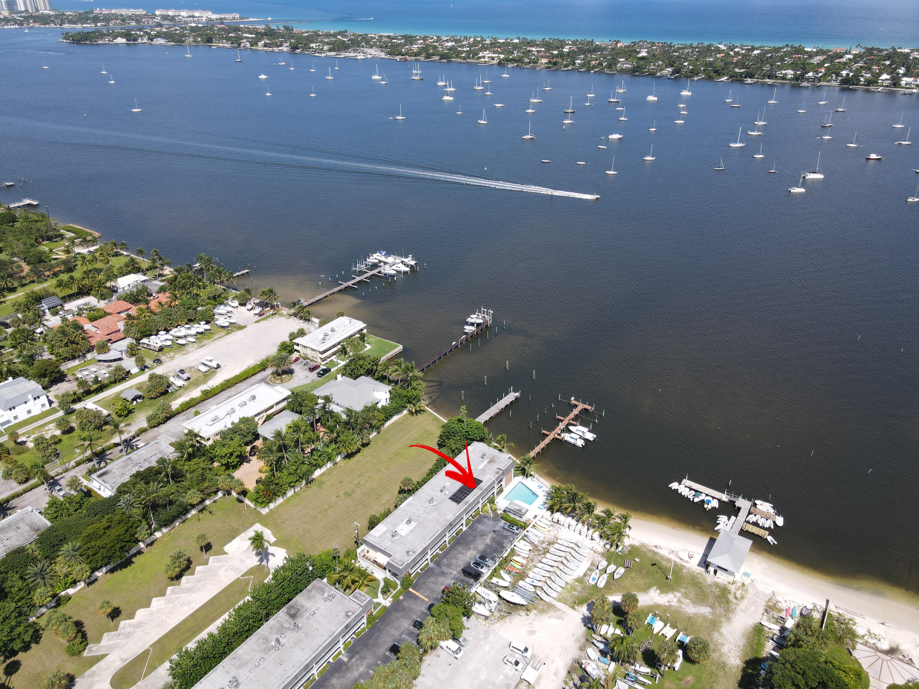 ETON HOUSE COND APTS LTS 37 TO 40 INC & SOVEREIGNT - Residential Lease