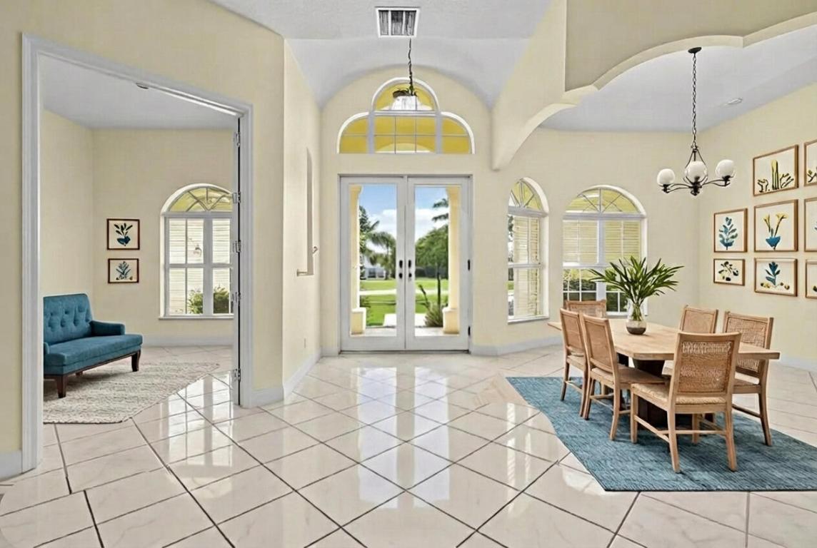 2849 SE Buccaneer Circle