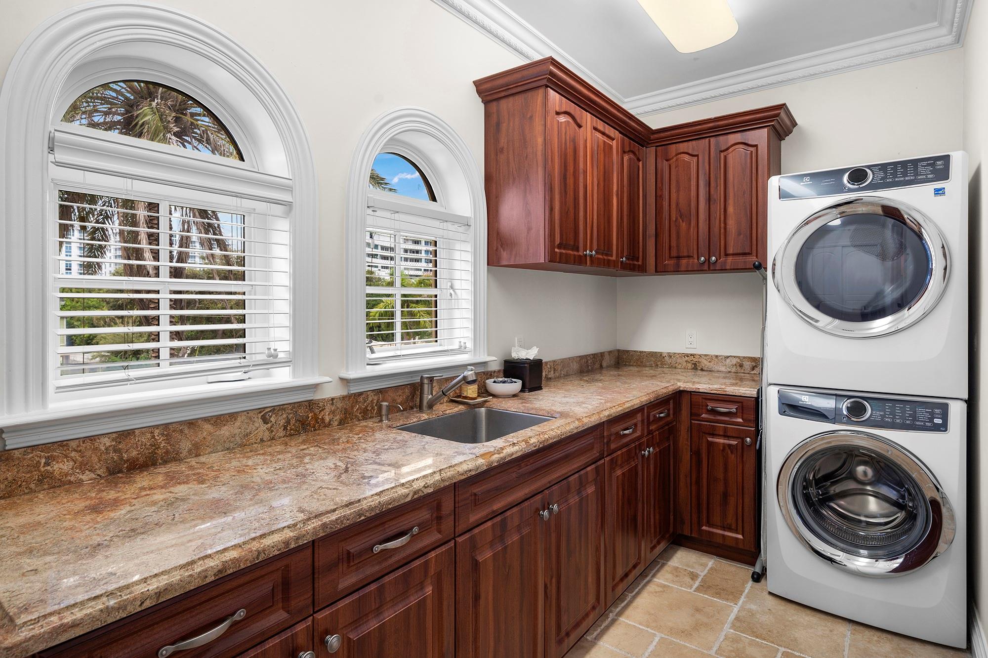 Lauderdale Beach 4-2 B - Residential Lease