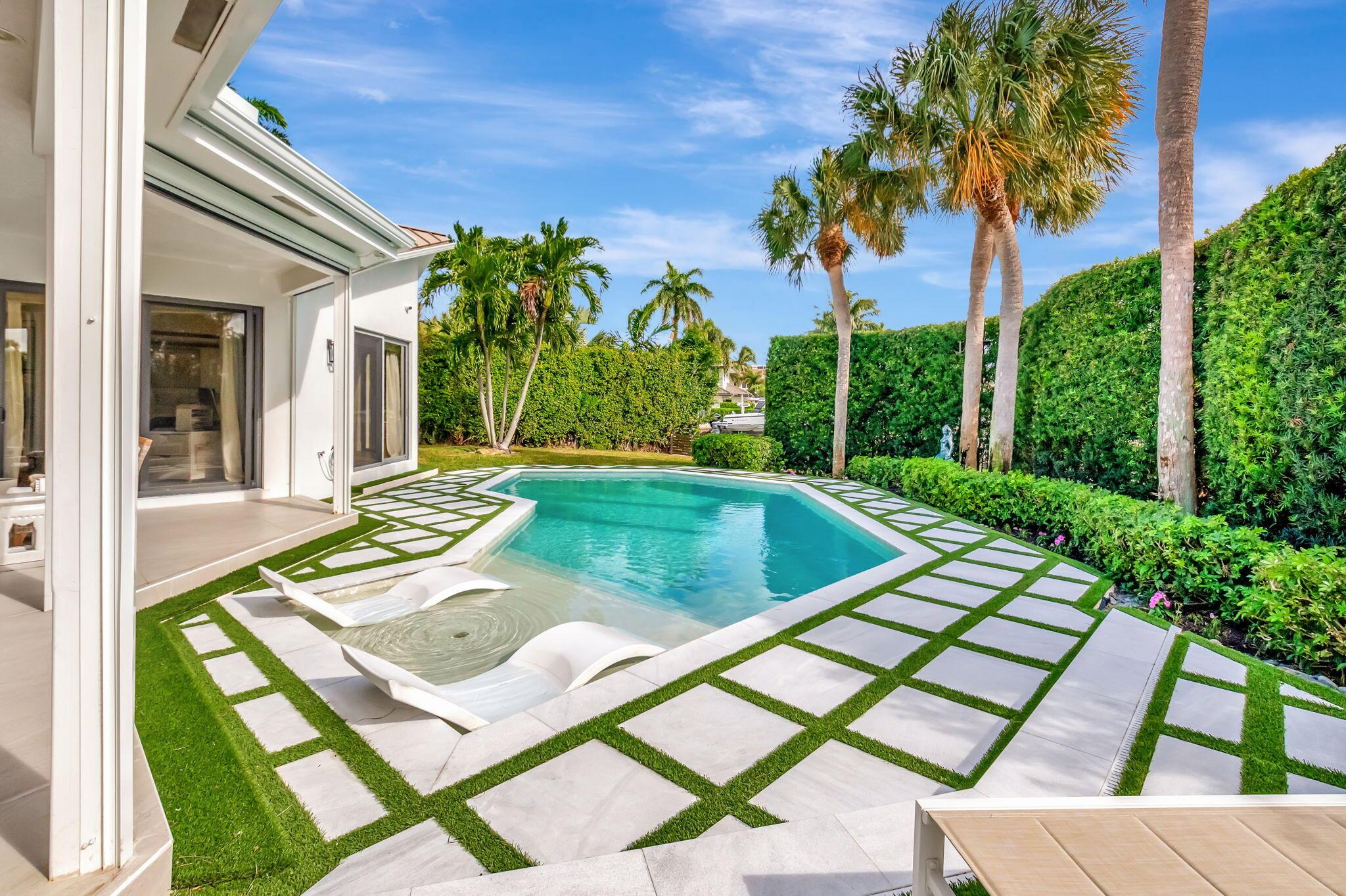 BOCA BAY COLONY - Residential