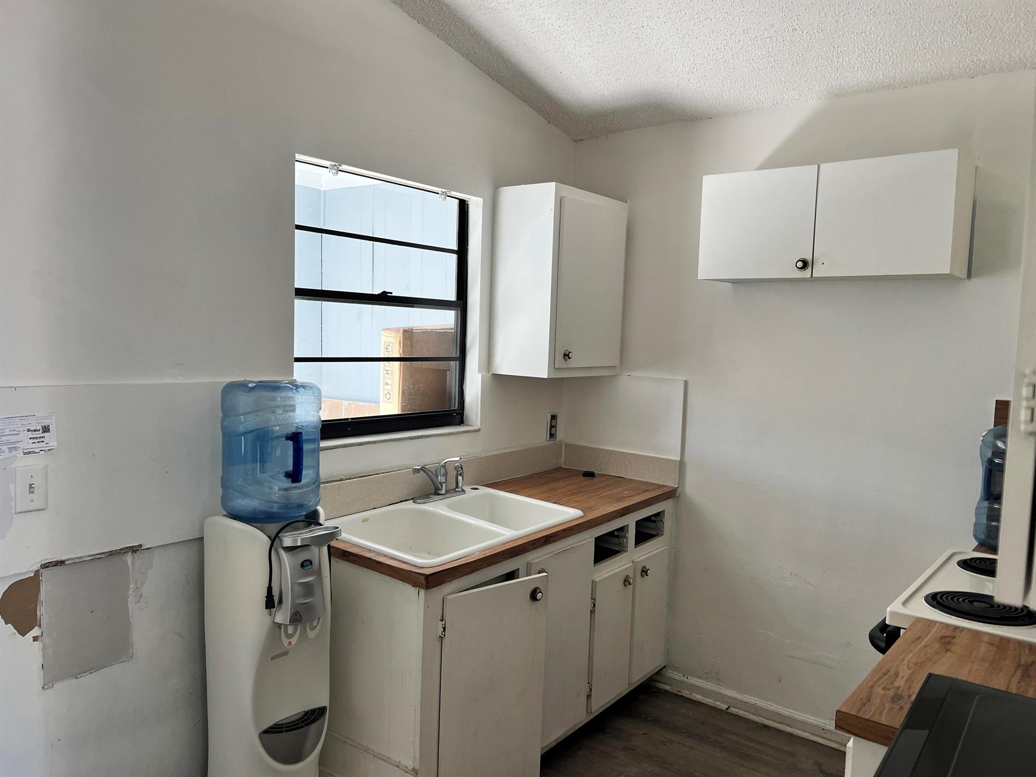 PARKWAY VILLAGE - Residential Lease