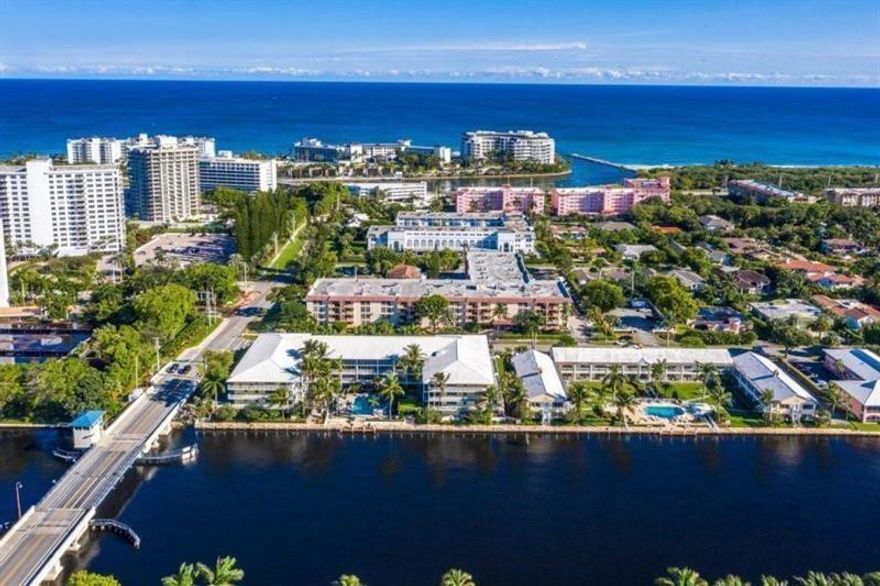 Available Right Away! Discover this beautifully maintained boutique building just steps from the beach! This spacious, pristine 2-bedroom, 2-bath condo in East Boca Raton offers an array of premium amenities, including a brand-new gym, remodeled pool area, secure entry, free laundry facilities, covered parking, and an elegant clubhouse. Ideally located near shops, restaurants, supermarkets, and the beach, this condo combines luxury and convenience in one desirable location.