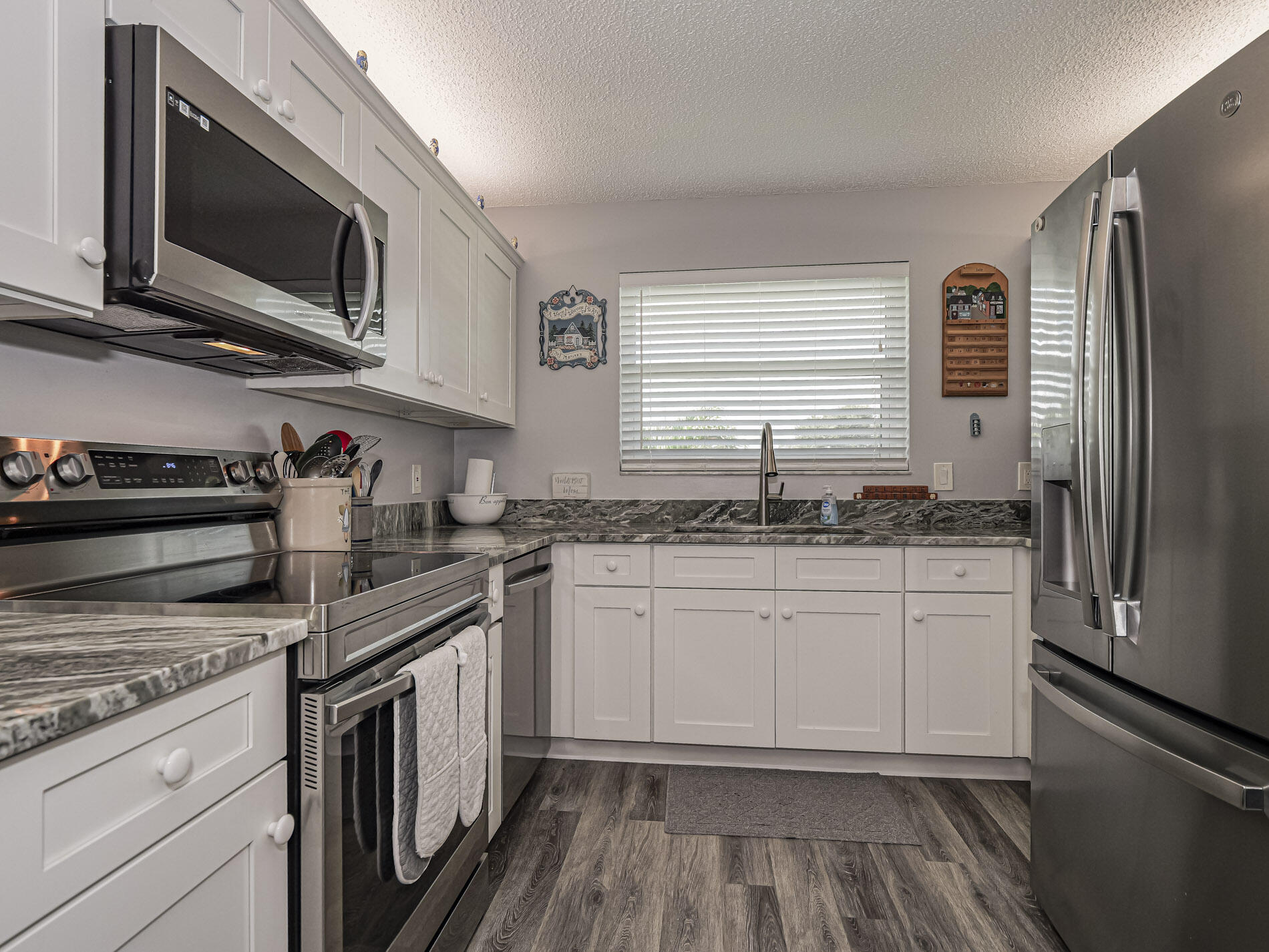 GROVE ISLE EAST CONDOMINIUM - Residential