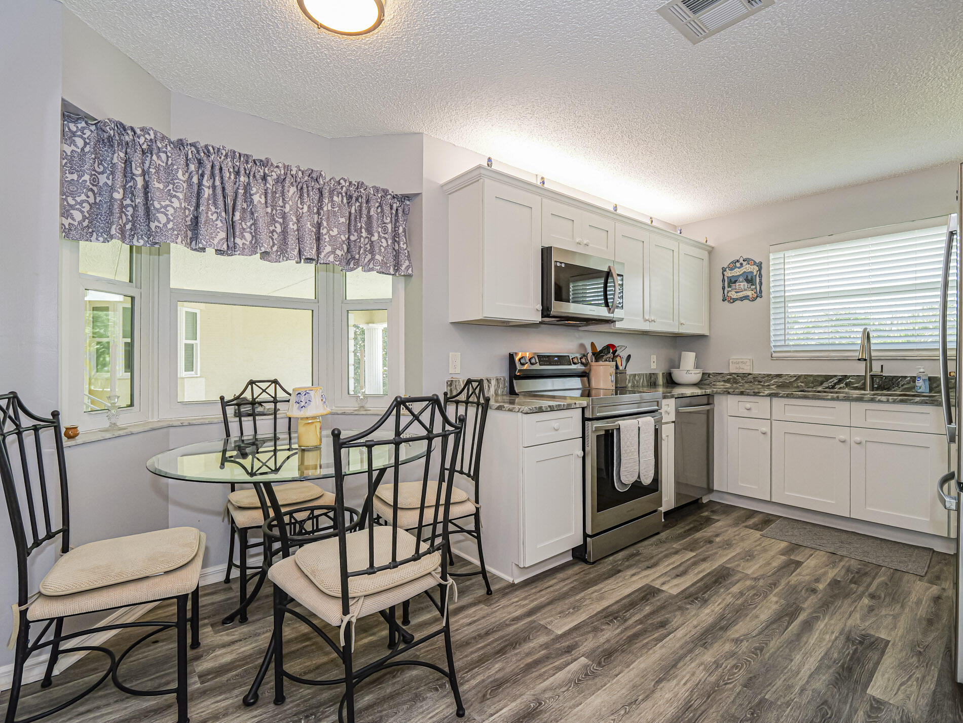 GROVE ISLE EAST CONDOMINIUM - Residential