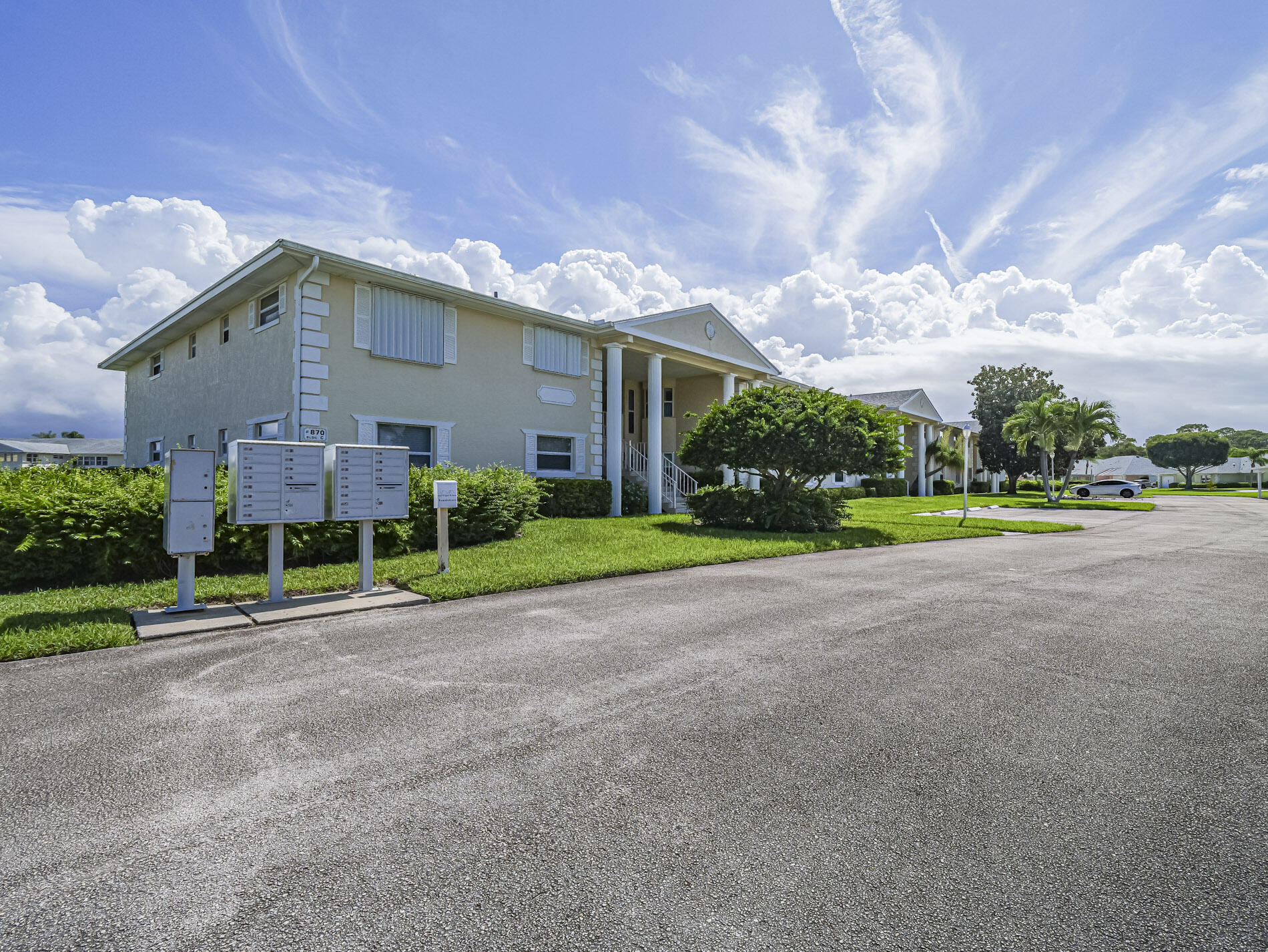 GROVE ISLE EAST CONDOMINIUM - Residential