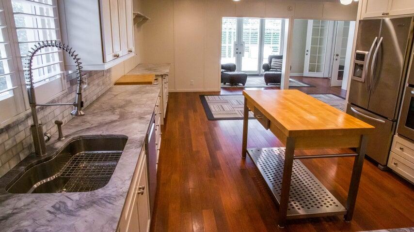 ROYAL PALM YACHT & COUNTRY CLUB - Residential Lease