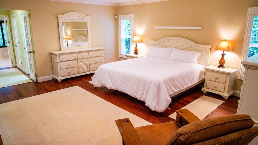 ROYAL PALM YACHT & COUNTRY CLUB - Residential Lease