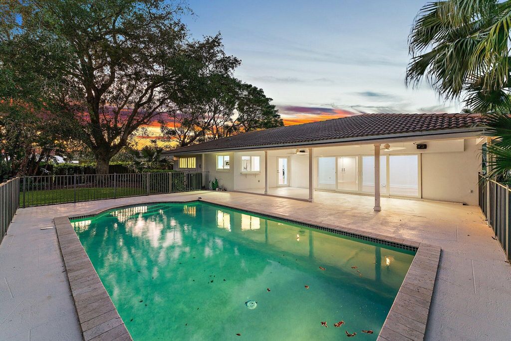 Photo of 10310 Seagrape Way, Palm Beach Gardens, FL 33418 (MLS # R10962088)