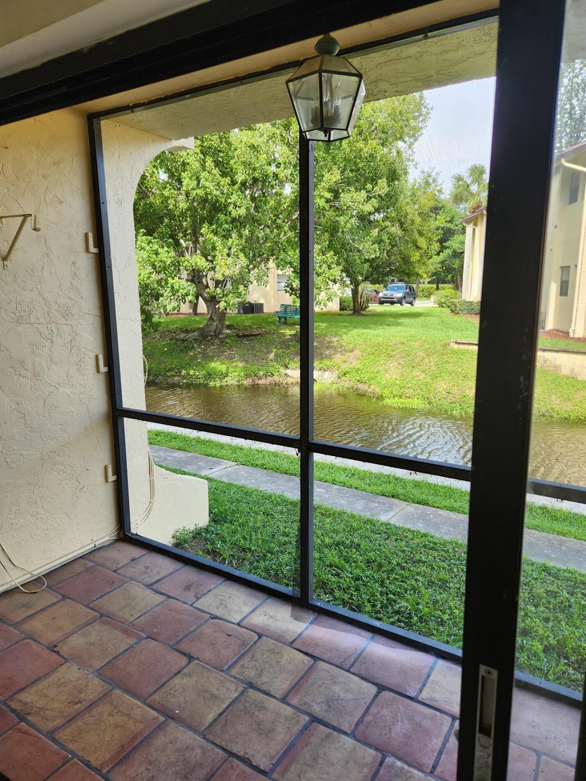 ISLAND HOUSE CONDOMINIUM - Residential Lease