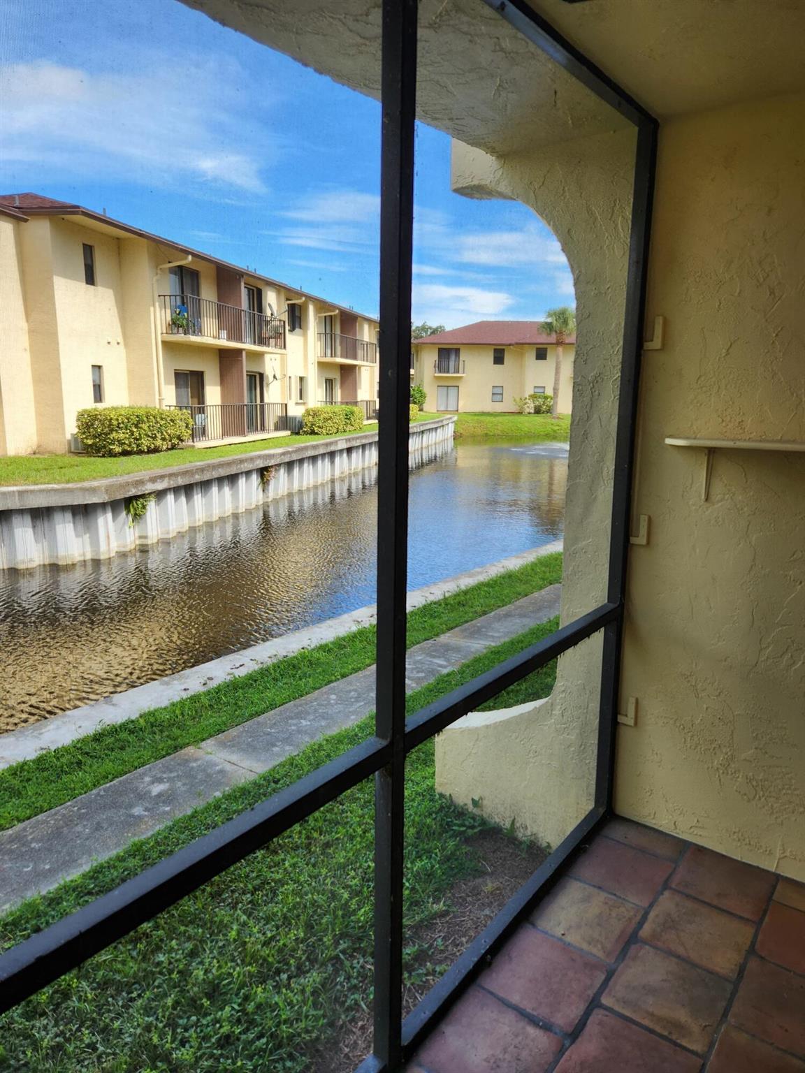 ISLAND HOUSE CONDOMINIUM - Residential Lease