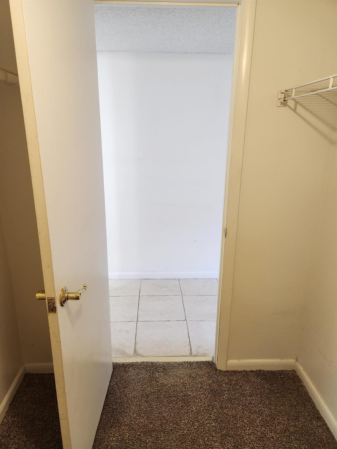 ISLAND HOUSE CONDOMINIUM - Residential Lease