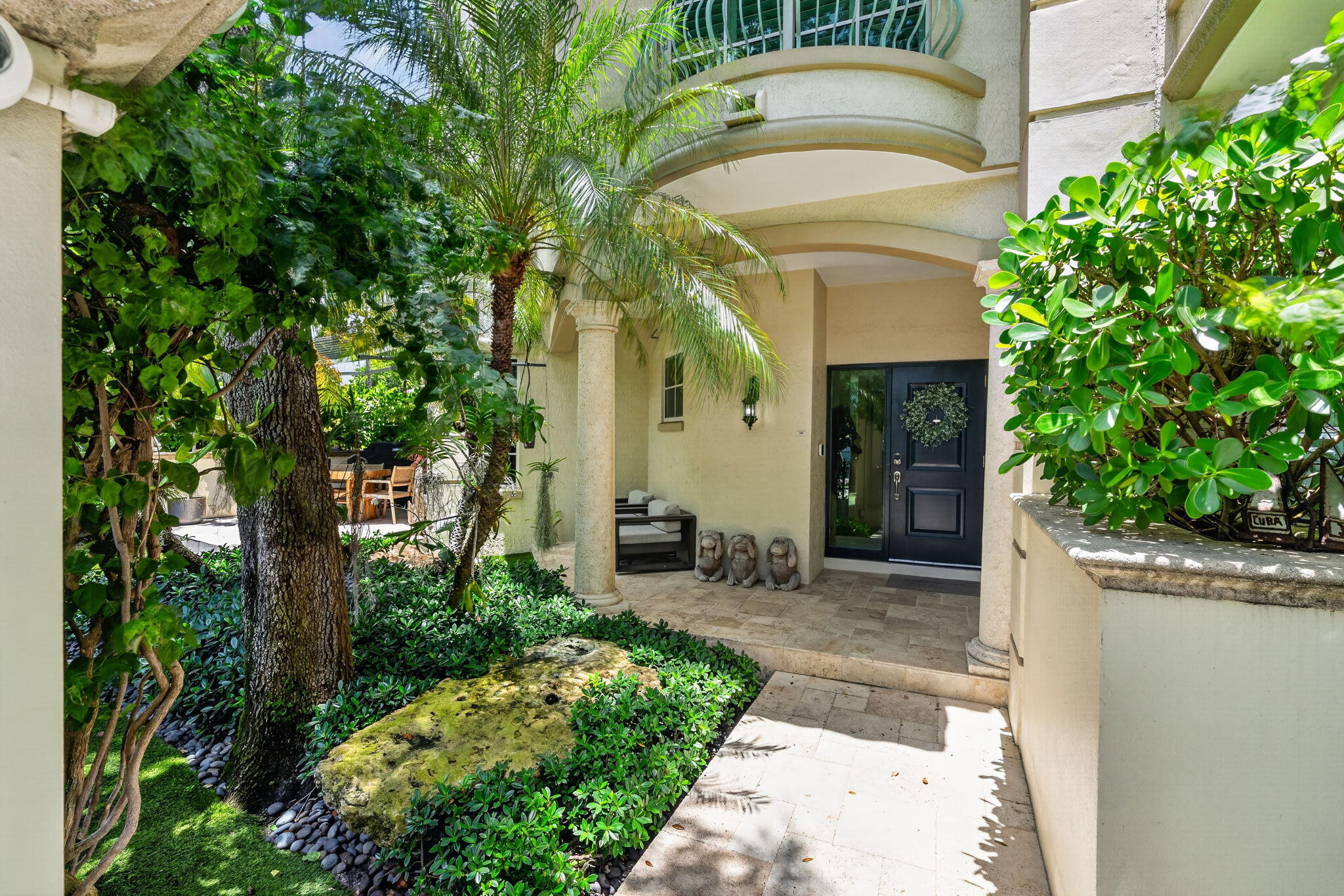 411 N NEW RIVER Drive E V-2