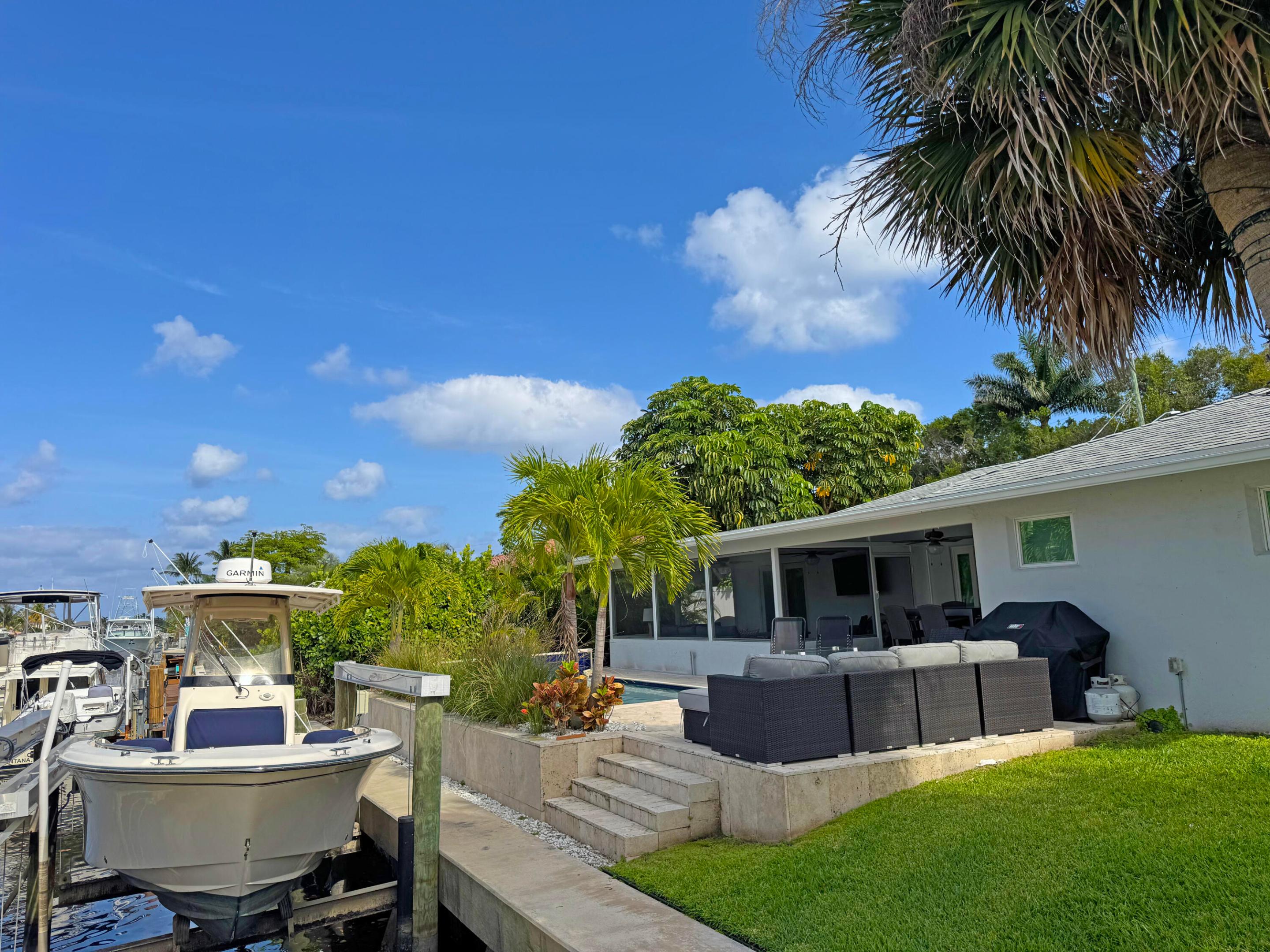 HYPOLUXO PARK - Residential Lease