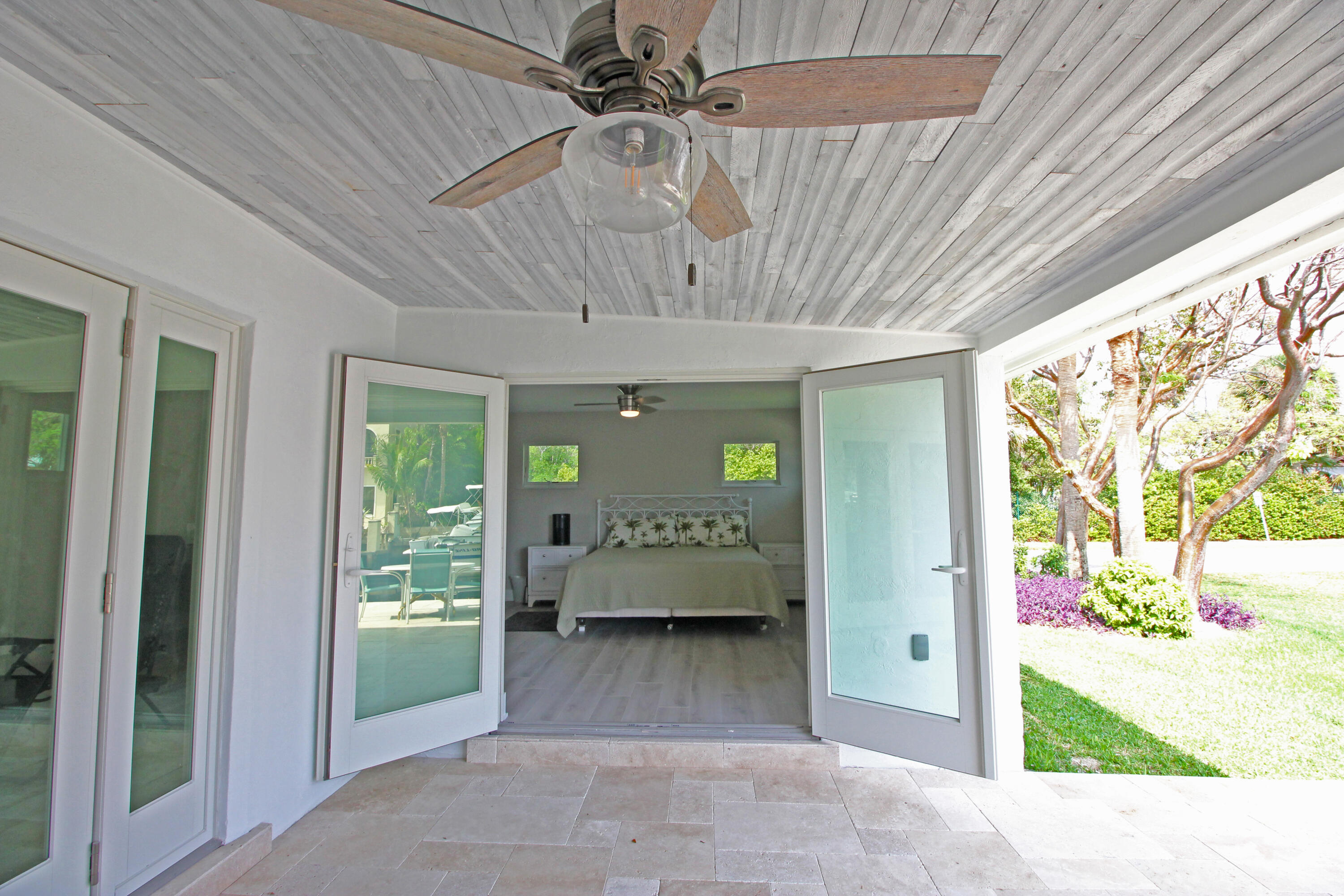 HYPOLUXO PARK - Residential Lease