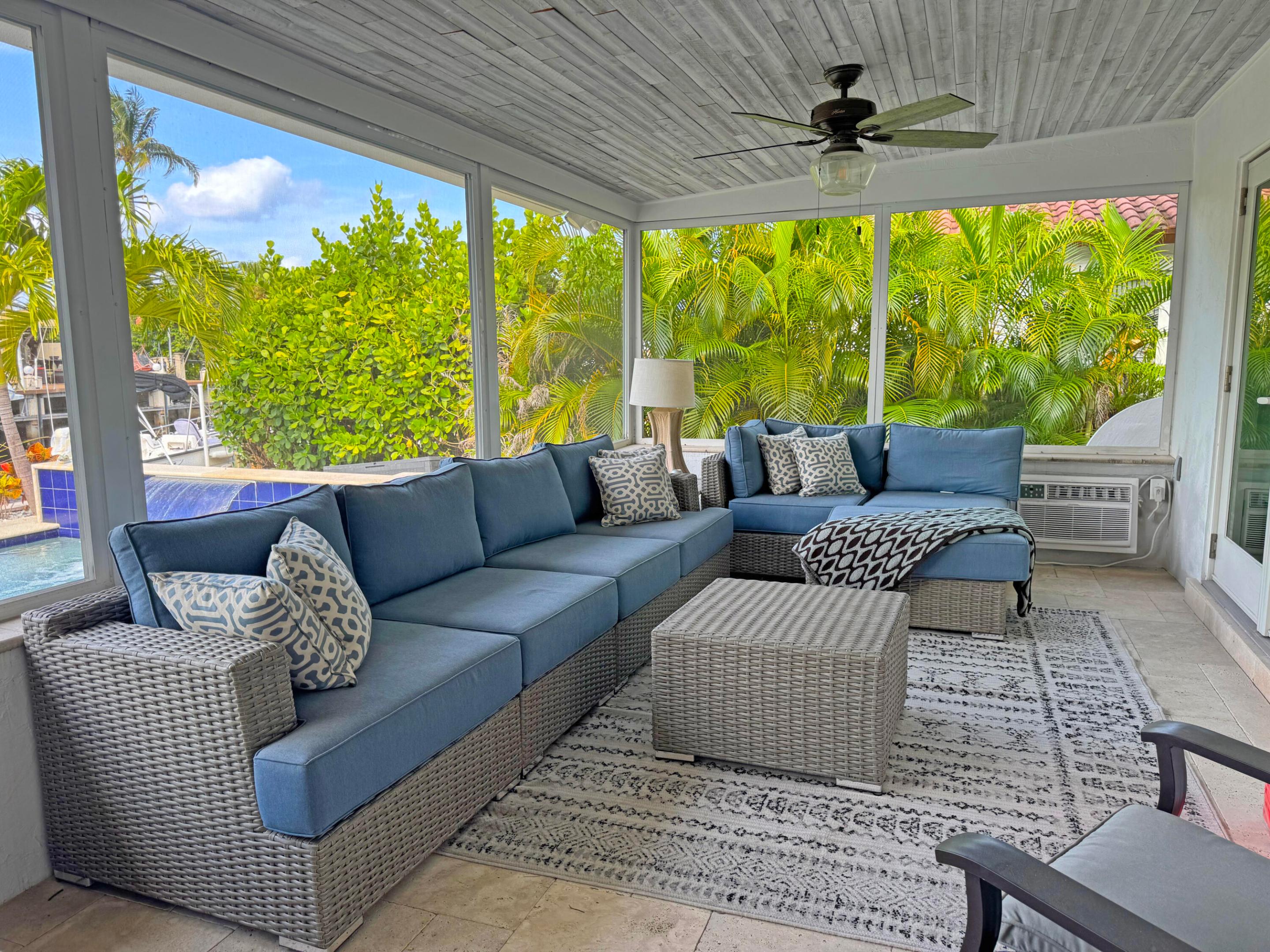 HYPOLUXO PARK - Residential Lease