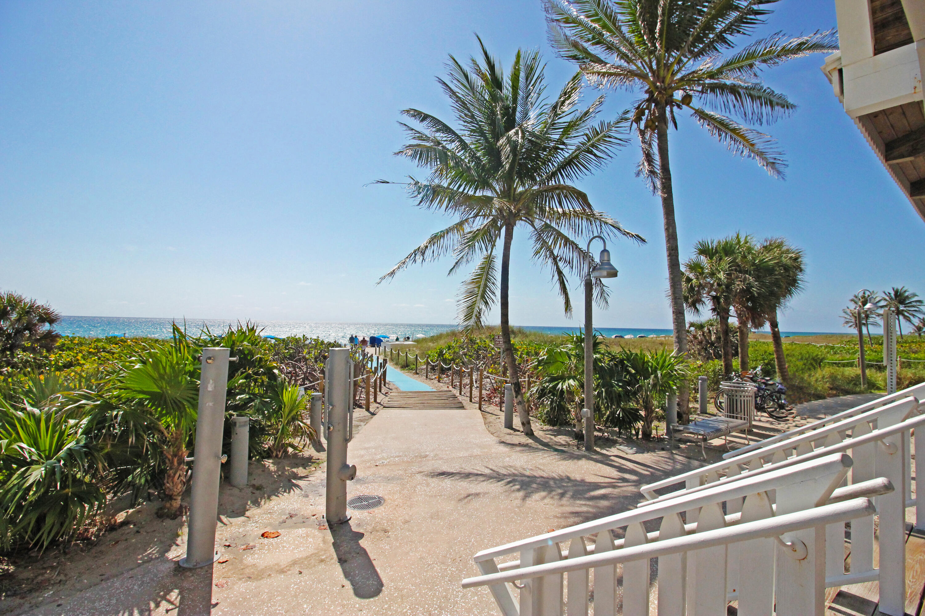 HYPOLUXO PARK - Residential Lease