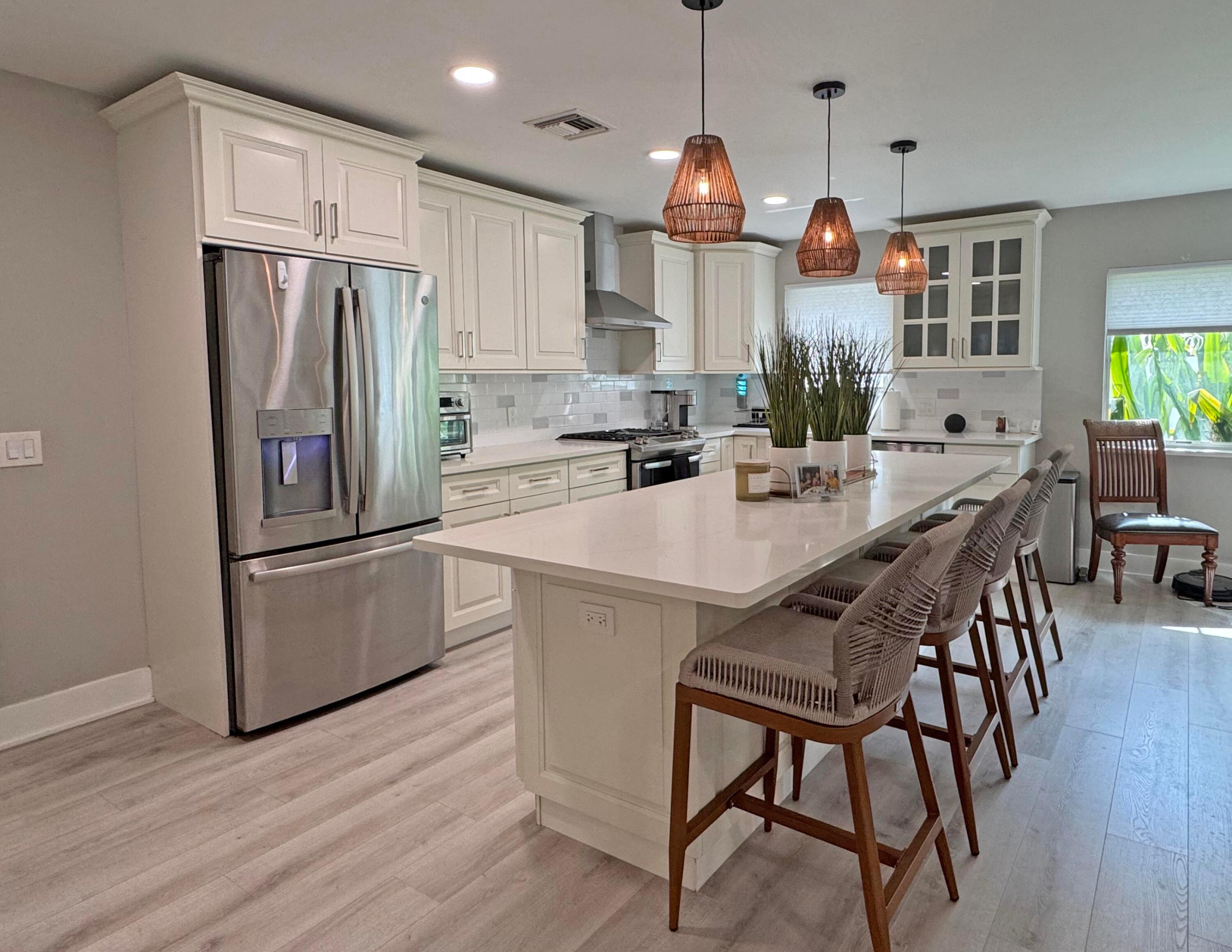HYPOLUXO PARK - Residential Lease