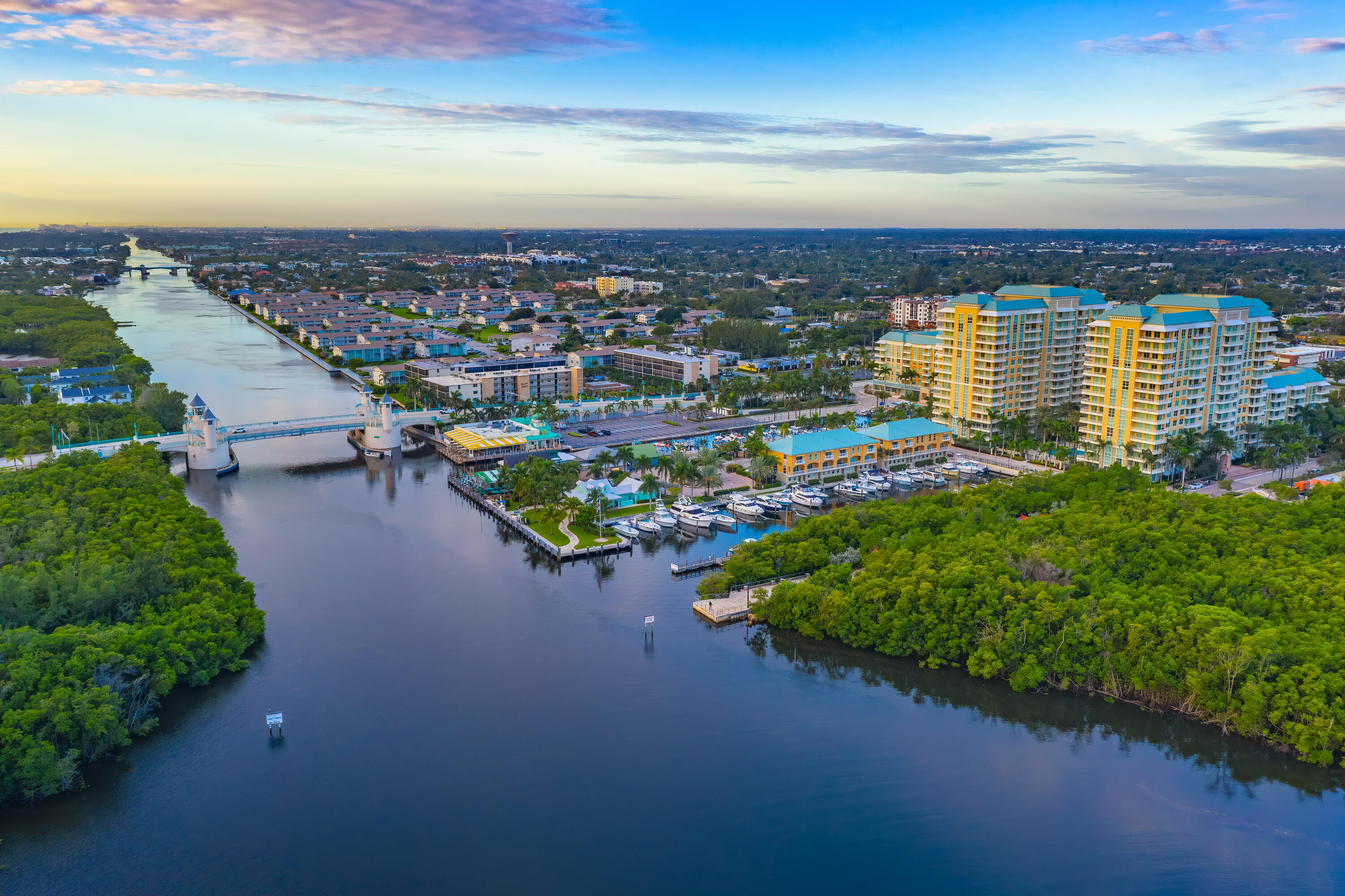 HYPOLUXO PARK - Residential Lease