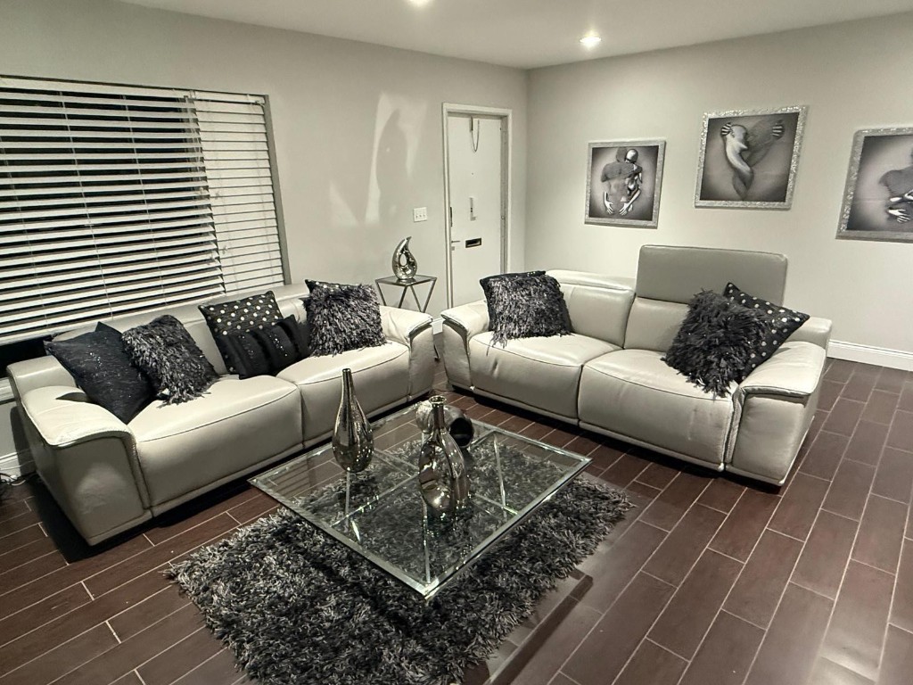 Vanguard Village In The - Residential