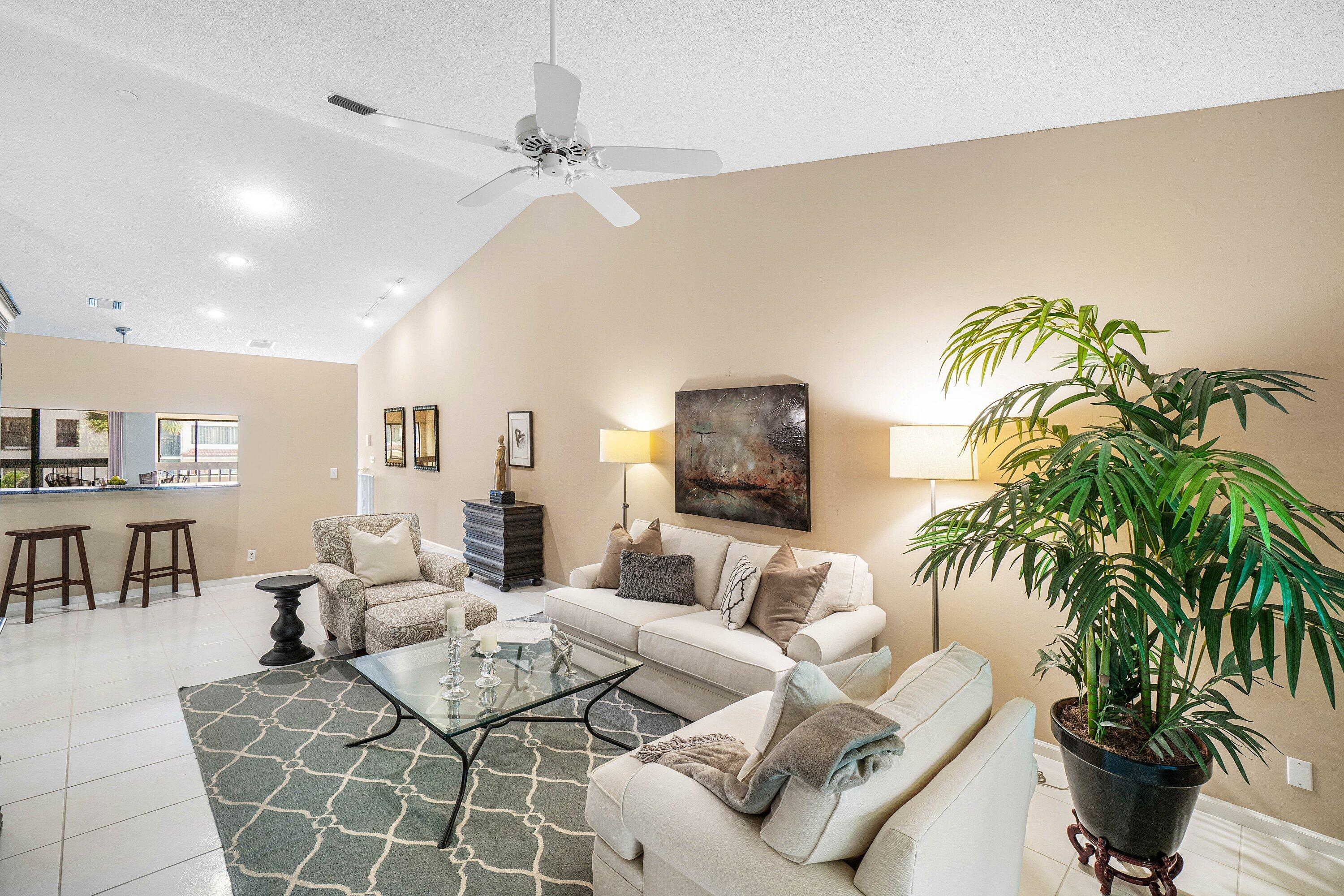 9711 PAVAROTTI Terrace 202
