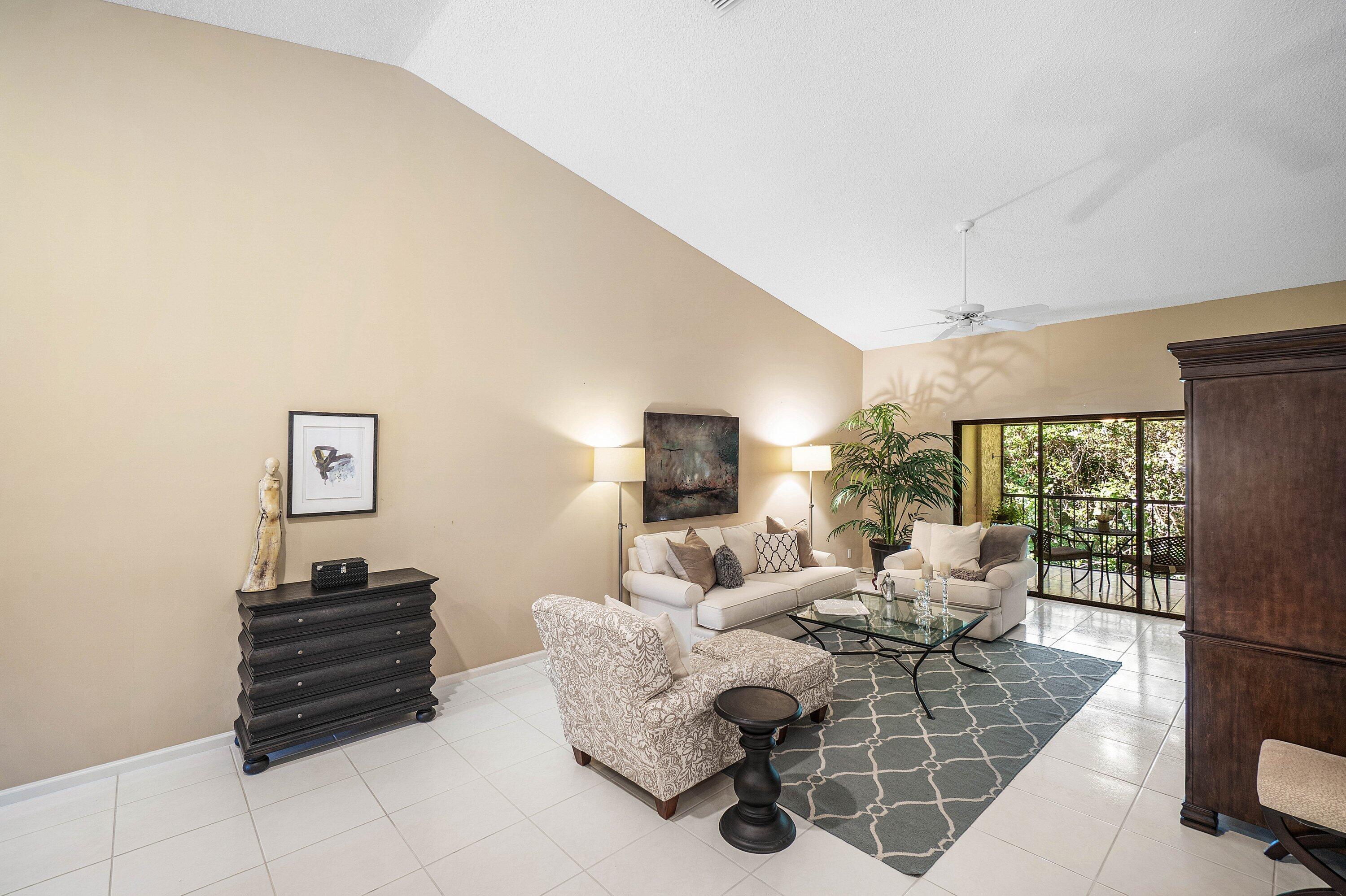 9711 PAVAROTTI Terrace 202
