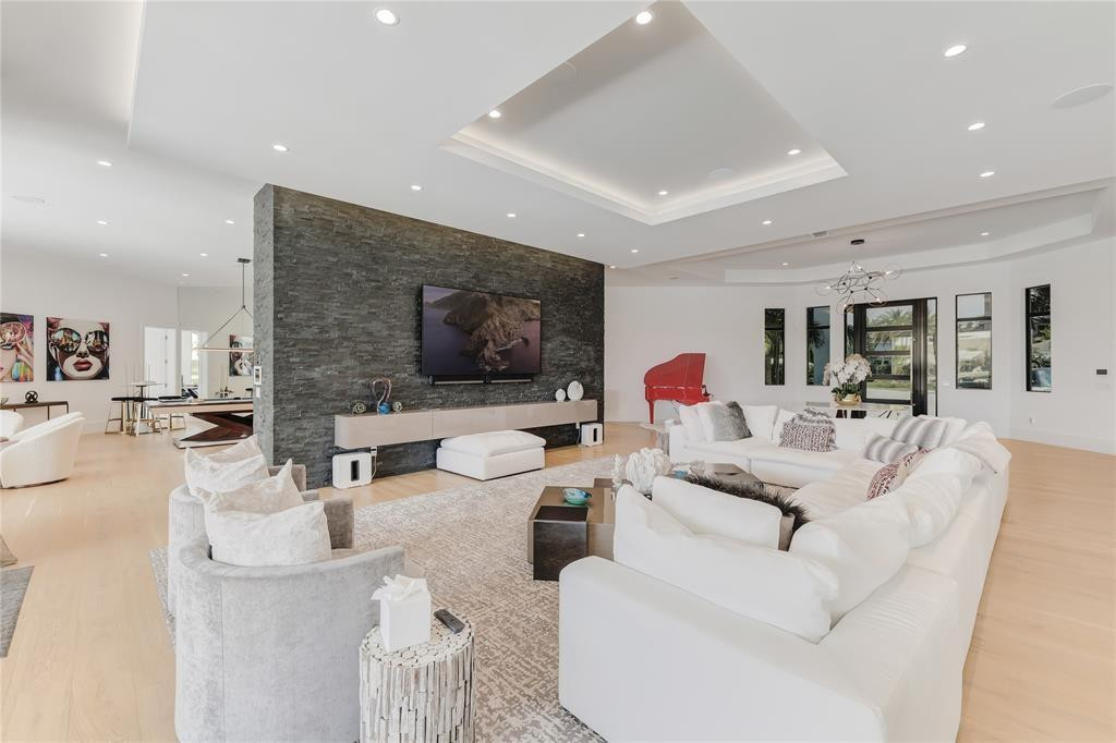 LIGHTHOUSE POINT 5TH SEC - Residential