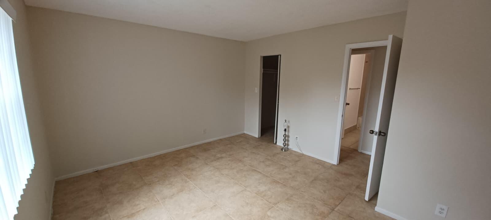 CLEAR LAKE PALMS CONDO - Residential Lease