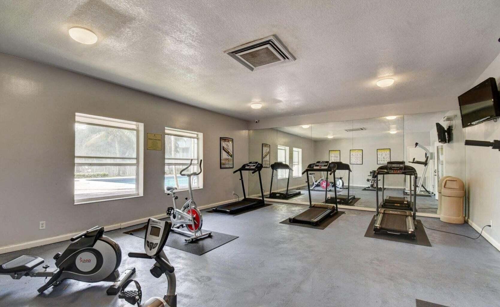CLEAR LAKE PALMS CONDO - Residential Lease
