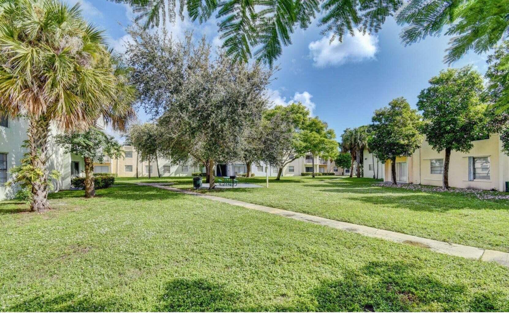 CLEAR LAKE PALMS CONDO - Residential Lease
