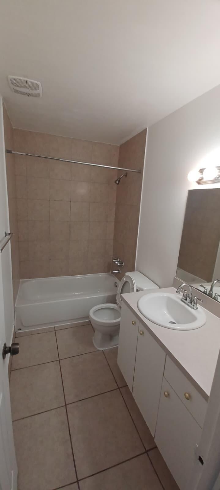 CLEAR LAKE PALMS CONDO - Residential Lease
